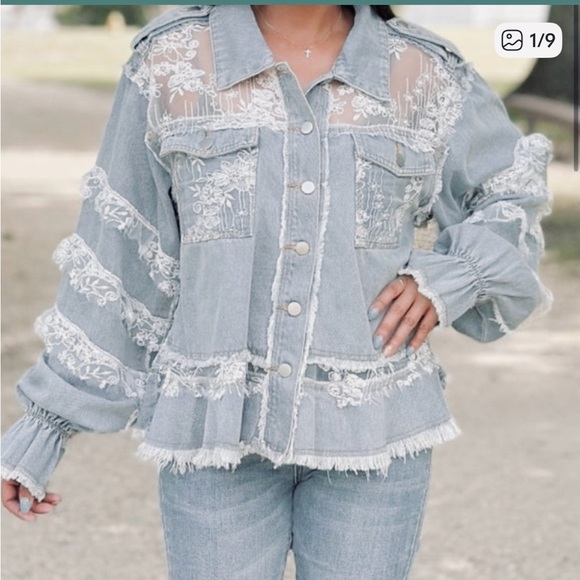 POL Light Wash Lace Ruffle Trim Oversized Denim Shacket Size Small - Picture 2 of 12